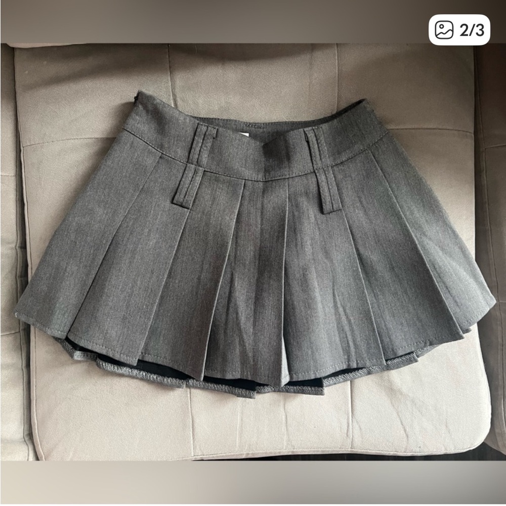 Gray Pleated mini skirt size XS